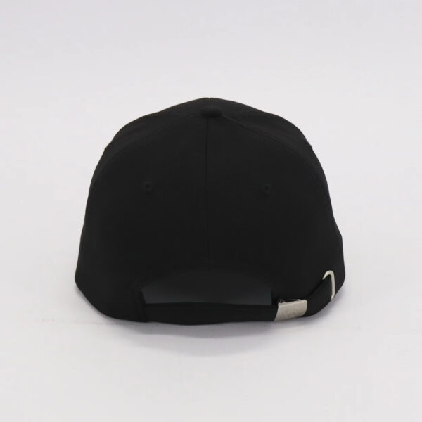 Gorra negra